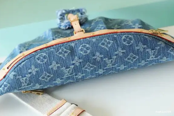 LOUIS VUITTON Rise High 0502
